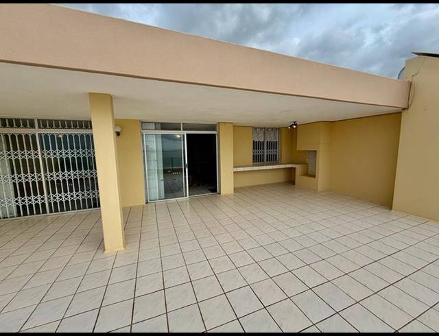 3 BEDROOM APARTMENT FOR SALE IN MANABA BEACH